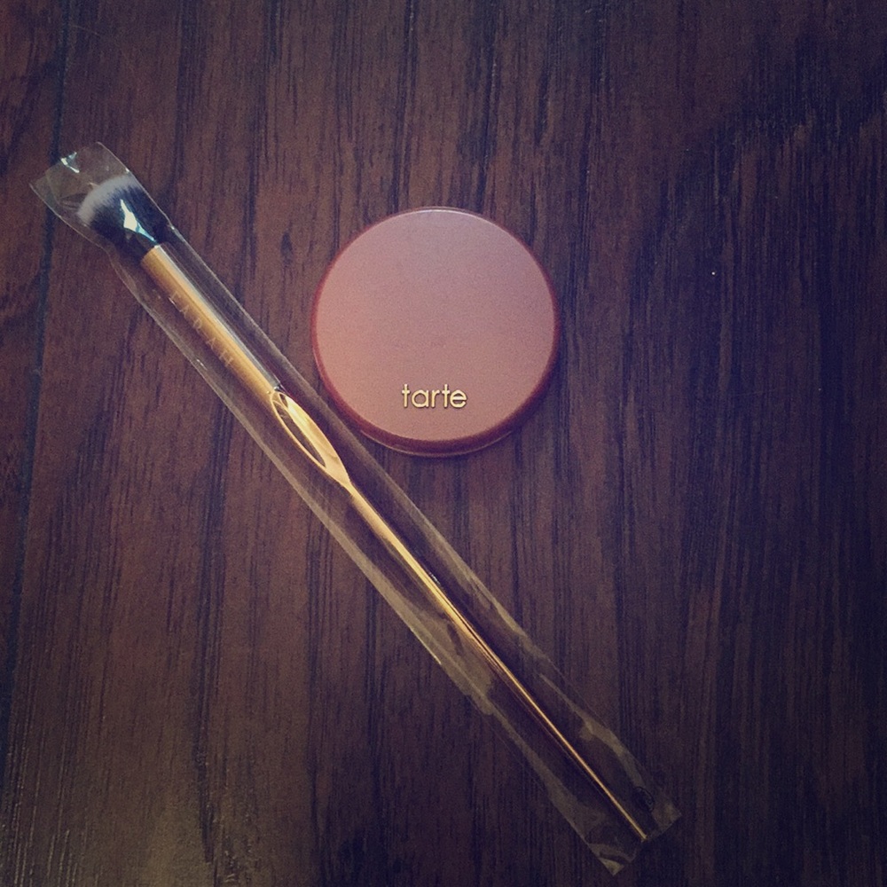 Tarte 12 hour blush & brush